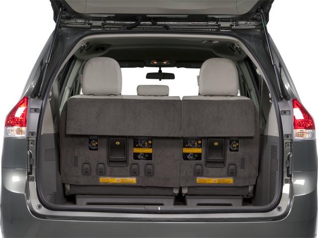2013 Toyota Sienna SE 8 Passenger
