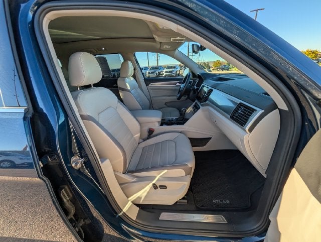 2022 Volkswagen Atlas 3.6L V6 SEL Premium R-Line