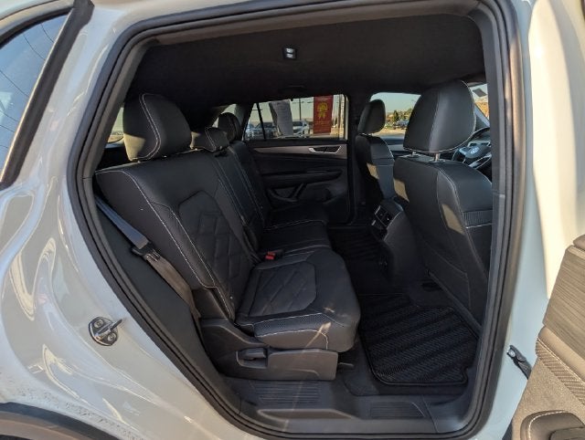 2025 Volkswagen Atlas Cross Sport 2.0T SE w/Technology