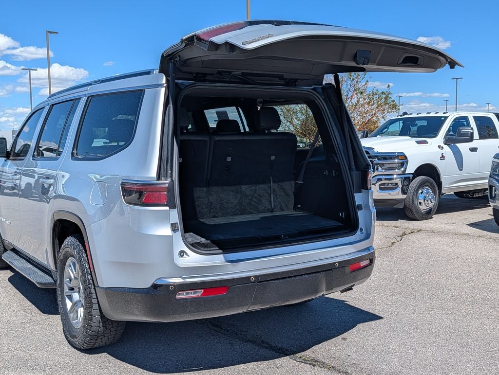 2024 Jeep Wagoneer Base