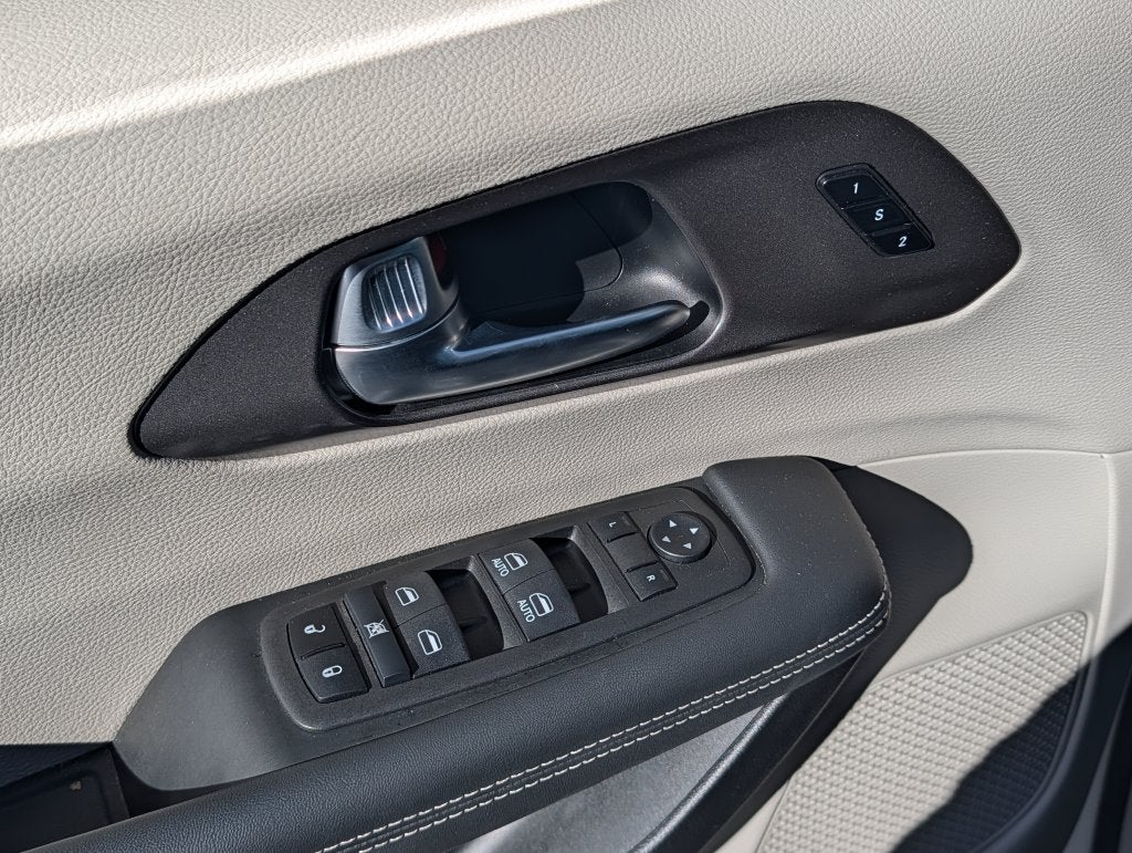 2024 Chrysler Pacifica Touring L AWD