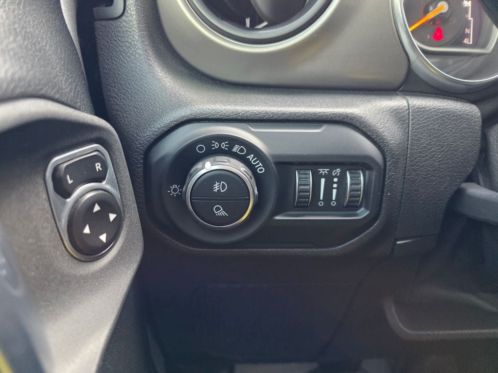 2020 Jeep Gladiator Sport