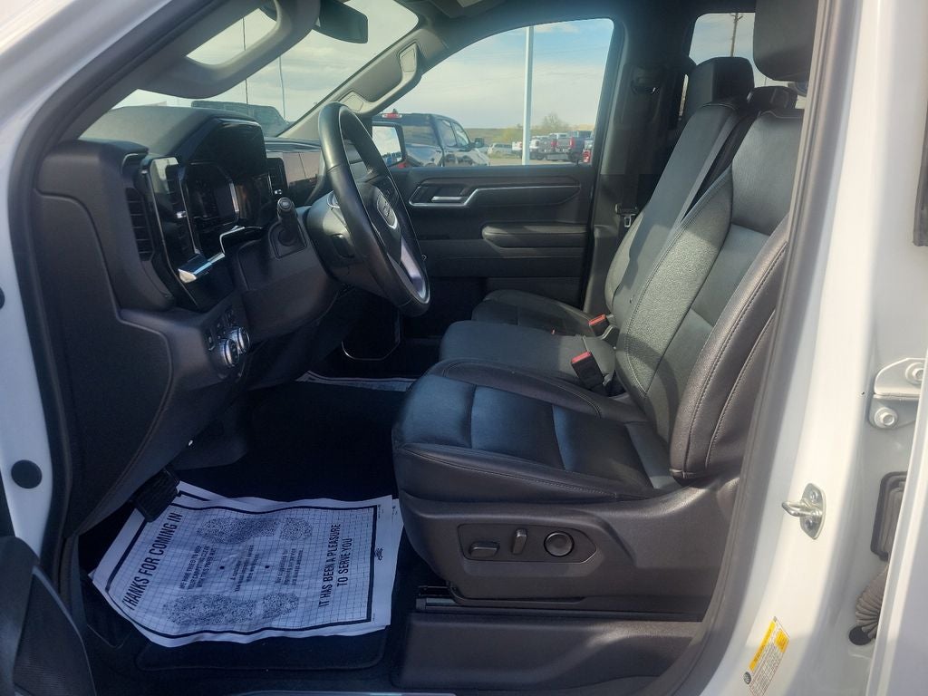 2025 GMC Sierra 1500 SLT