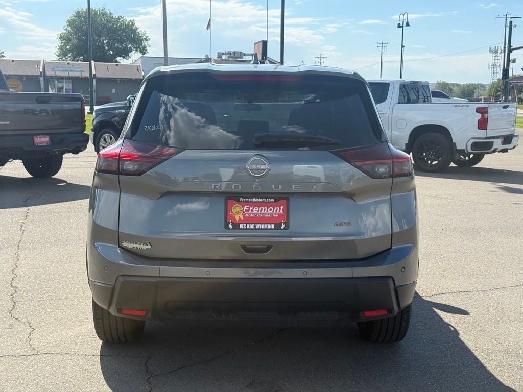 2025 Nissan Rogue SV