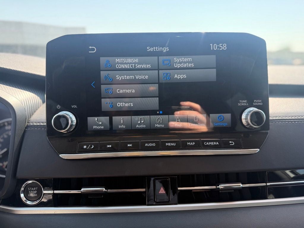 2024 Mitsubishi Outlander SE
