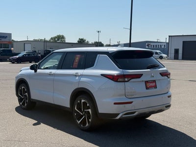 2024 Mitsubishi Outlander SE