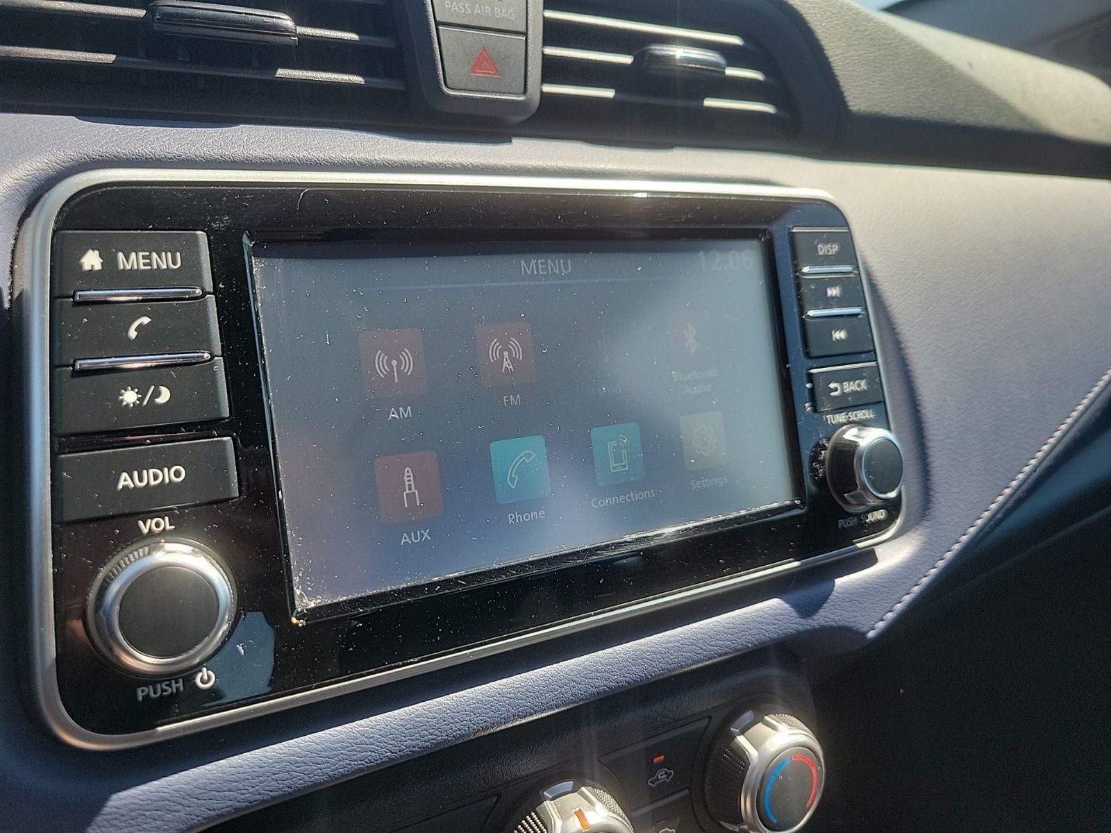 2024 Nissan Versa 1.6 SV