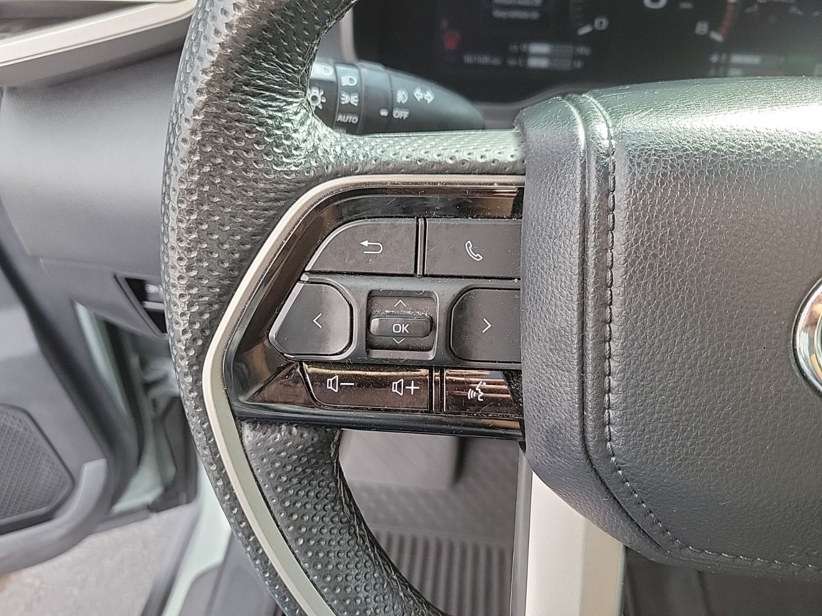 2024 Toyota Sequoia SR5
