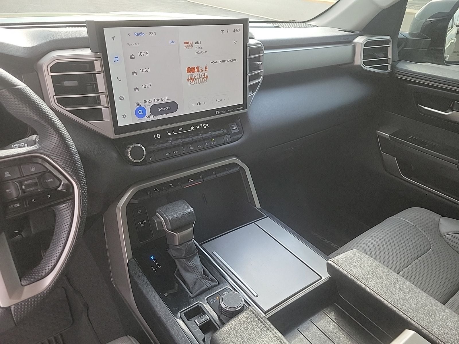 2024 Toyota Sequoia SR5