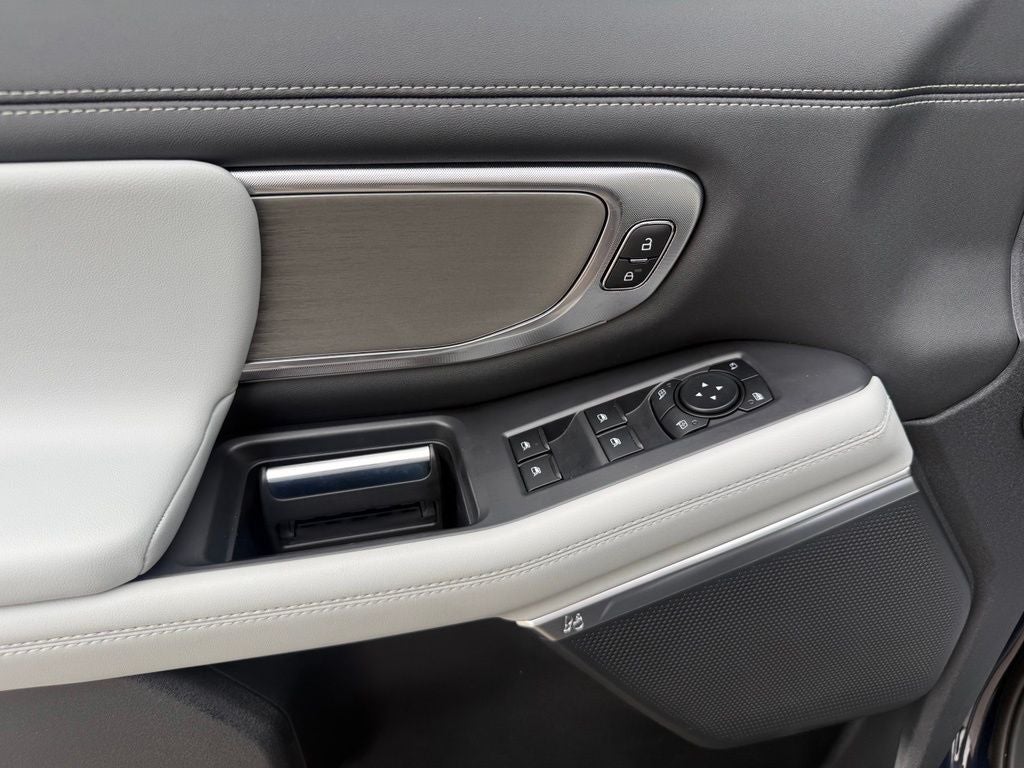 2027 Ford Expedition Max Platinum 30th Anniversary Pkg