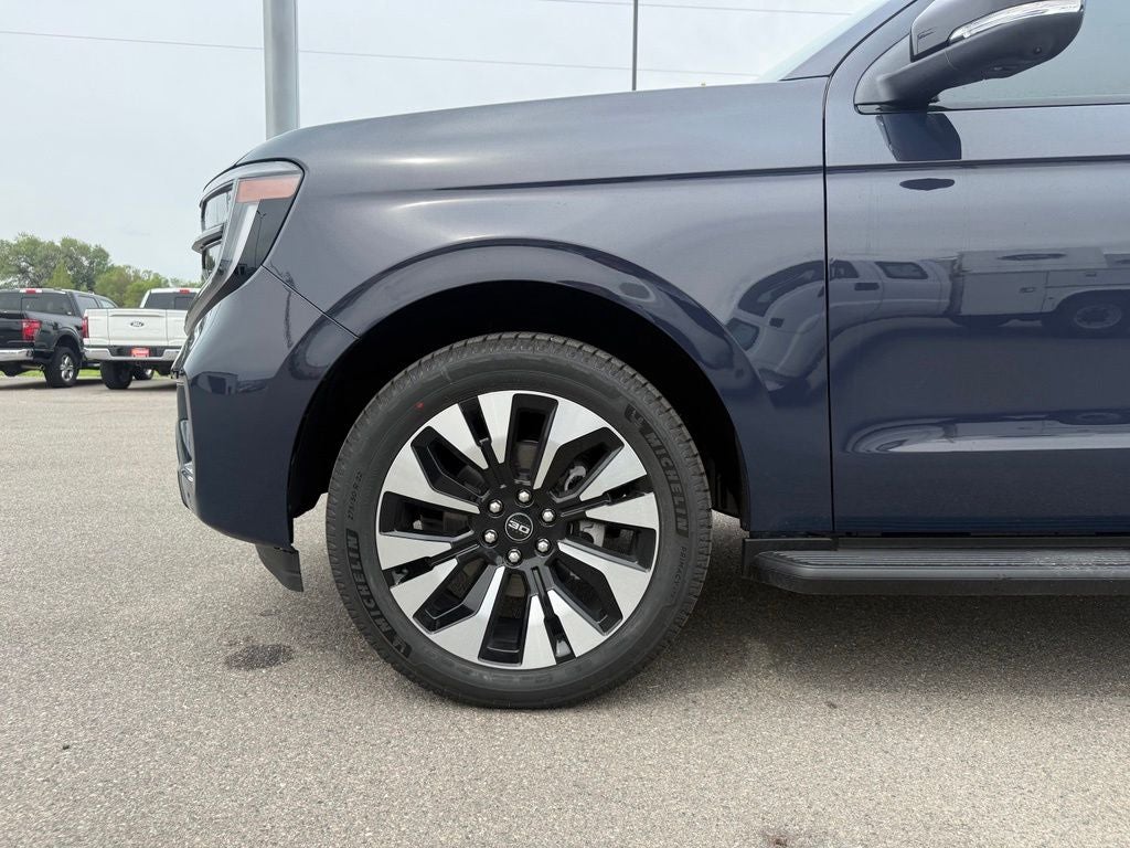 2027 Ford Expedition Max Platinum 30th Anniversary Pkg