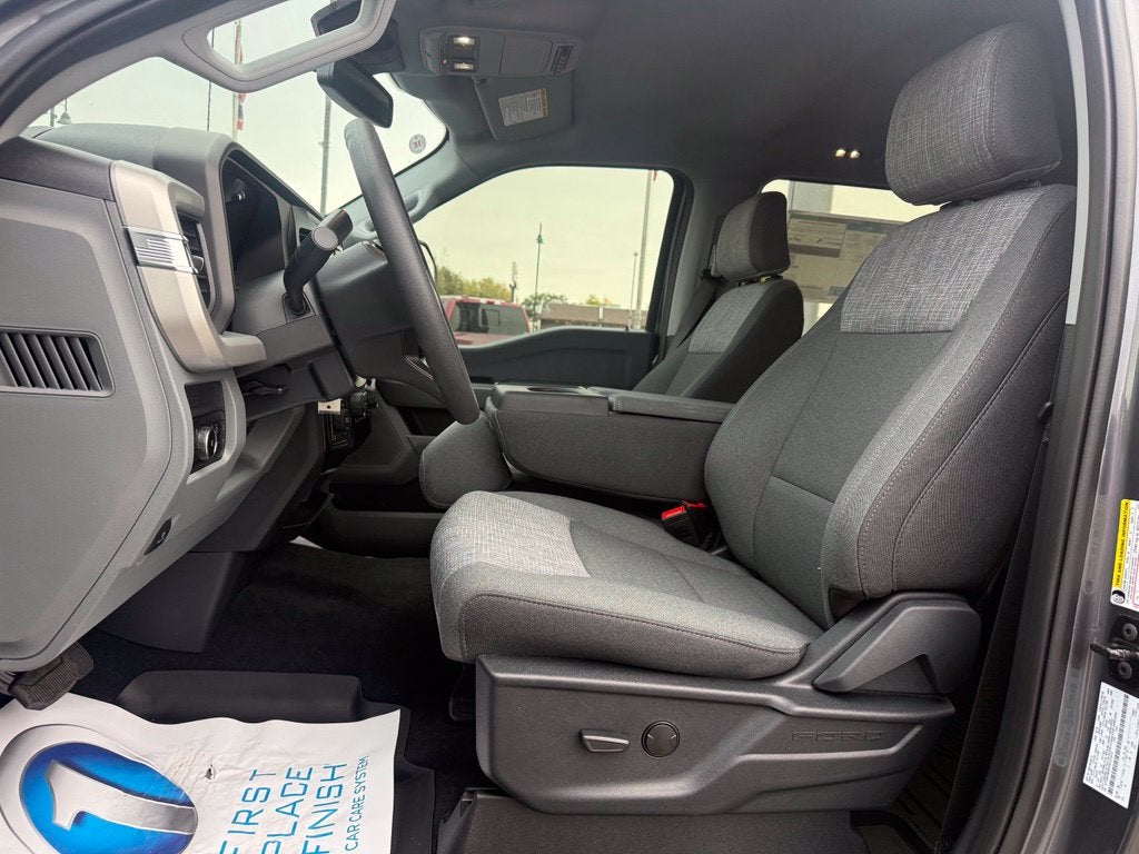 2027 Ford F-350SD XLT