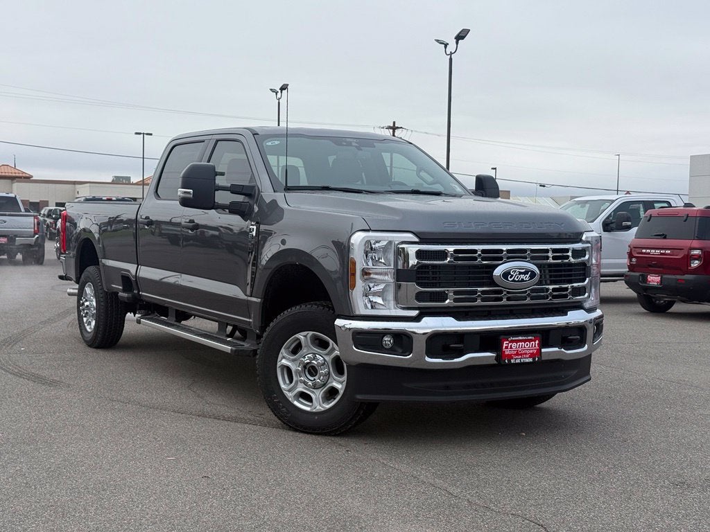 2027 Ford F-350SD XLT