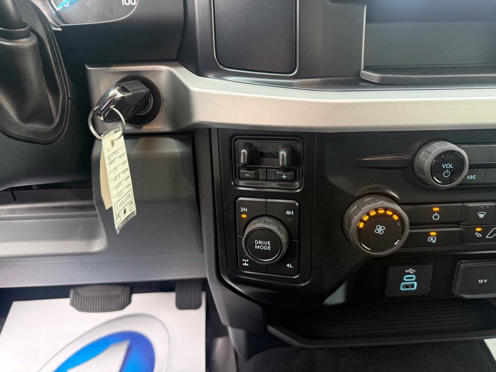 2027 Ford F-350SD XLT