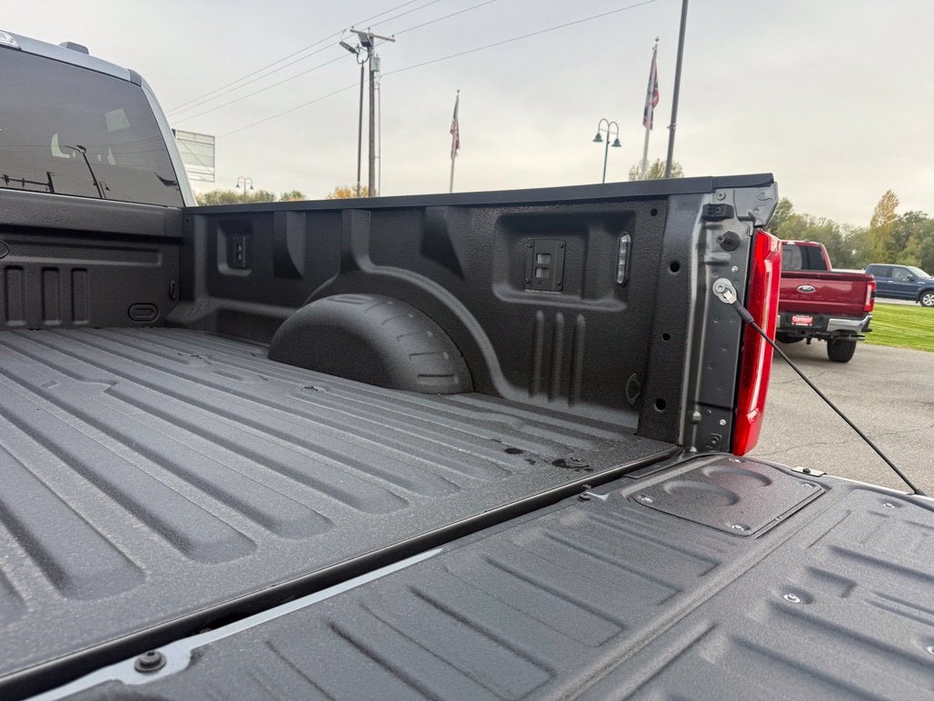 2027 Ford F-350SD XLT