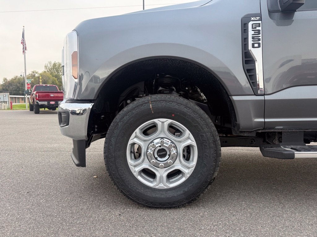 2027 Ford F-350SD XLT