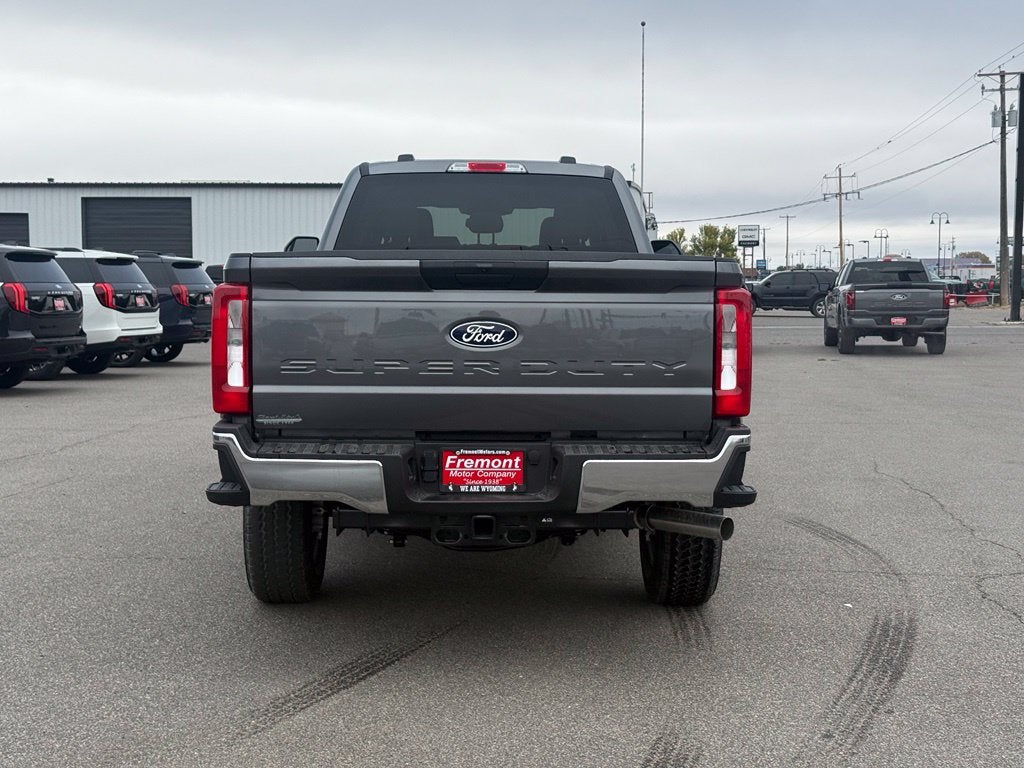 2027 Ford F-350SD XLT