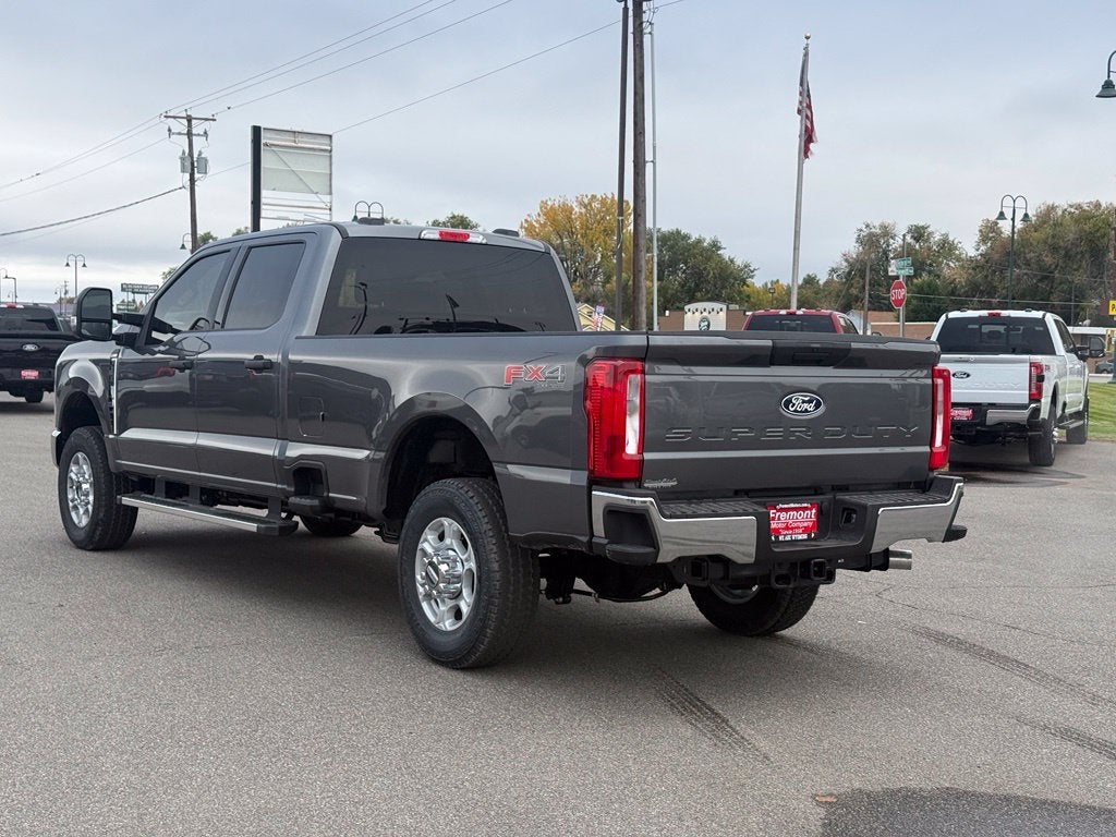 2027 Ford F-350SD XLT