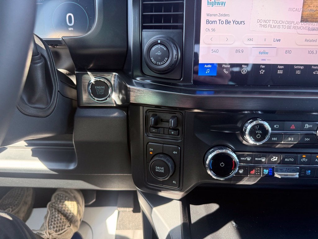 2027 Ford F-350SD Lariat DRW