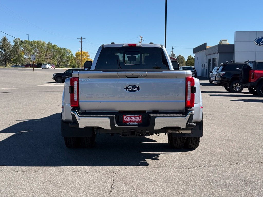 2027 Ford F-350SD Lariat DRW