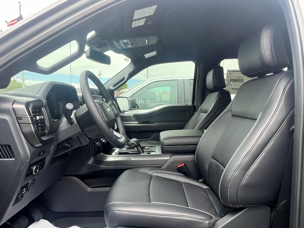 2026 Ford F-150 Lariat Black Appearance Pkg