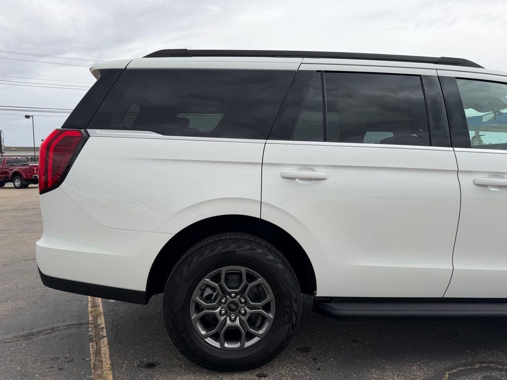 2027 Ford Expedition Active