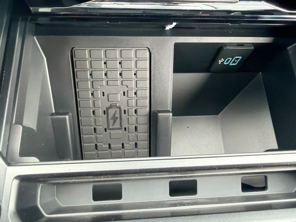2026 Ford F-350SD Lariat Black Appearance Pkg.