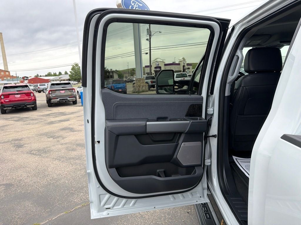 2026 Ford F-350SD Lariat Black Appearance Pkg.