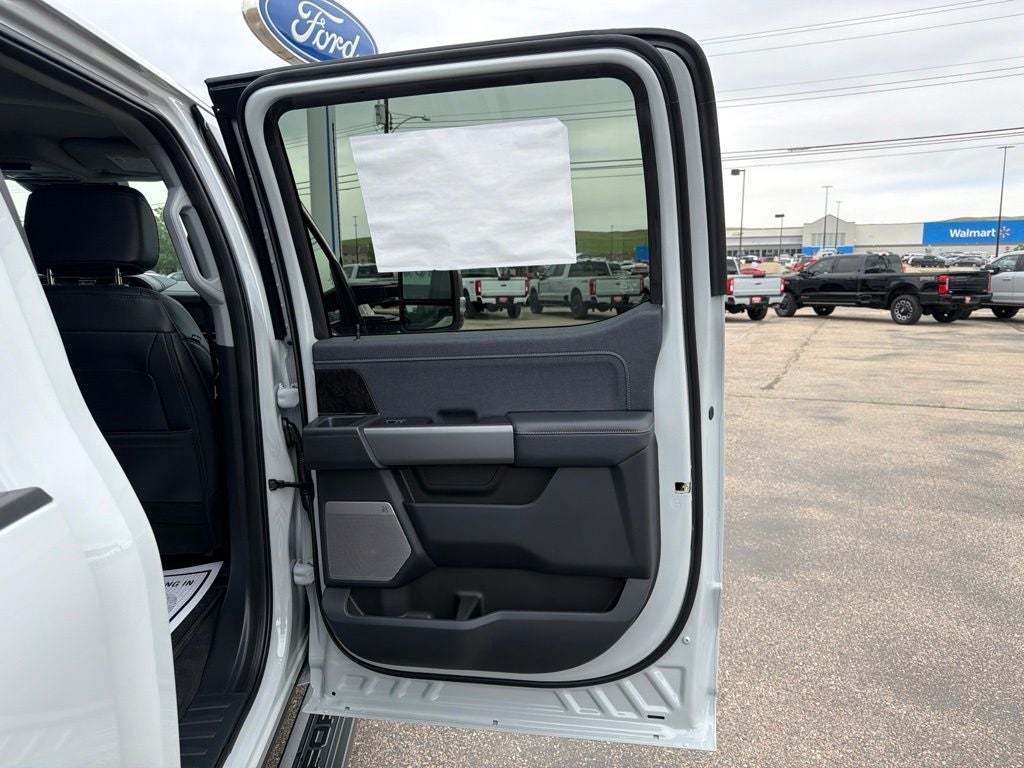 2026 Ford F-350SD Lariat Black Appearance Pkg.