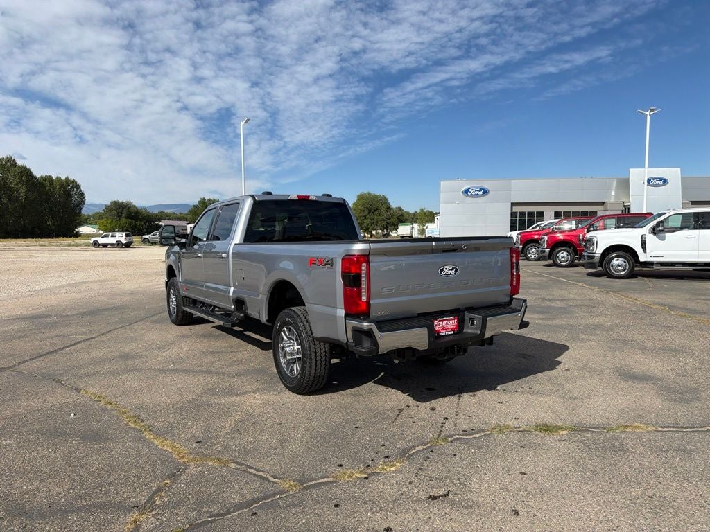 2027 Ford F-350SD Lariat