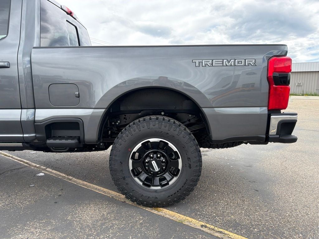 2026 Ford F-350SD Lariat Tremor
