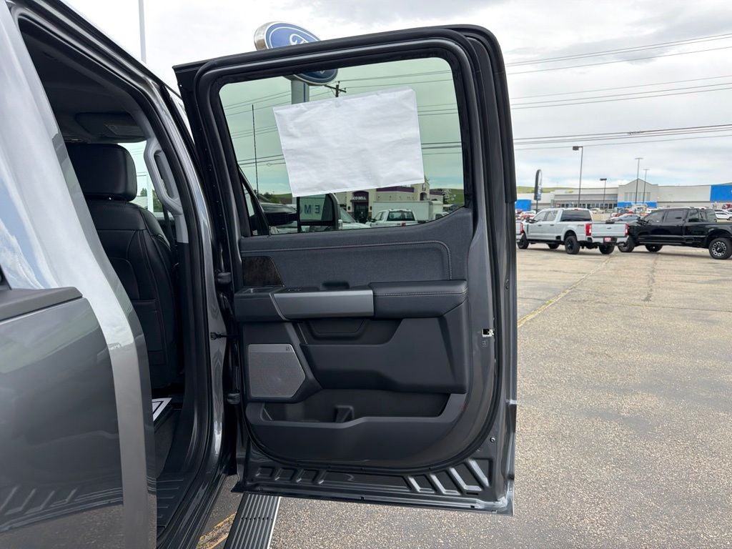 2026 Ford F-350SD Lariat Tremor
