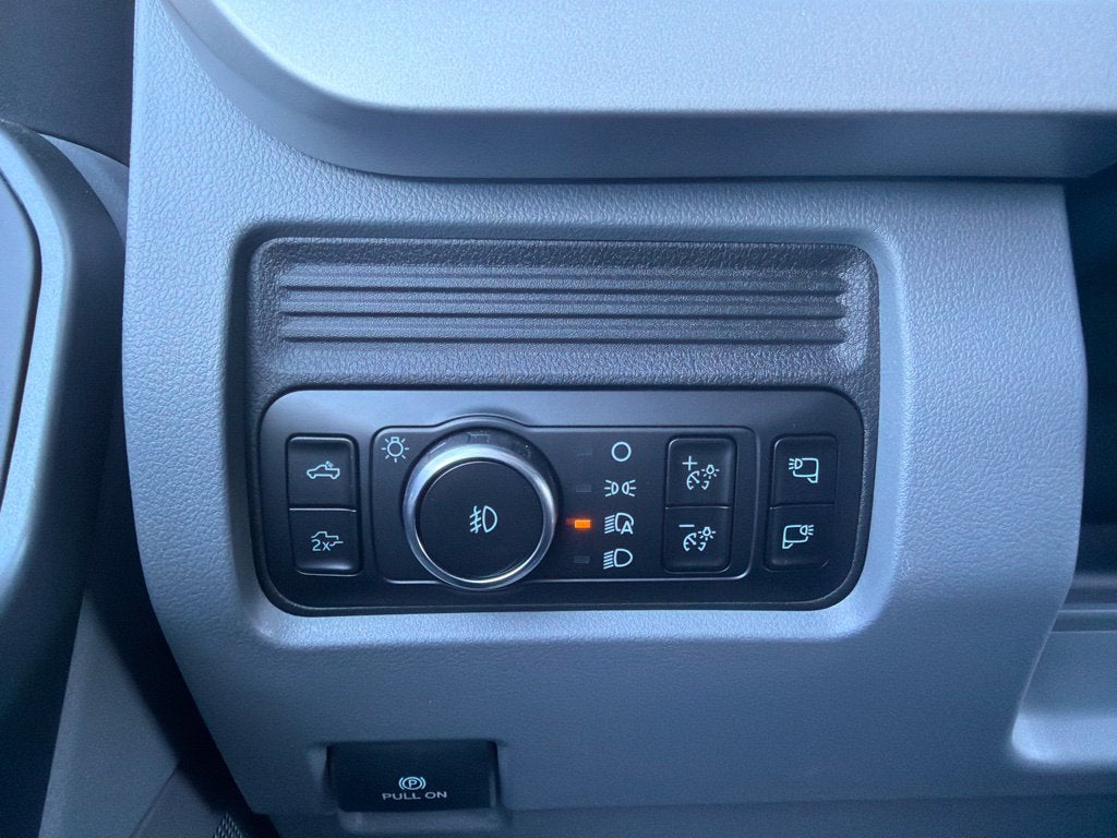 2026 Ford F-350SD XLT Premium Black Appearance Pkg.
