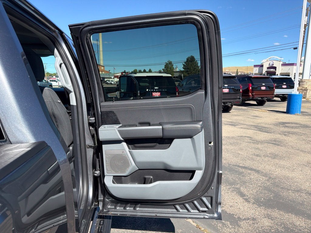 2026 Ford F-350SD XLT Premium Black Appearance Pkg.