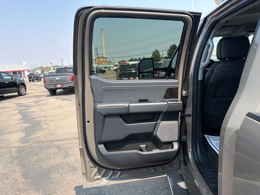 2026 Ford F-350SD Lariat DRW