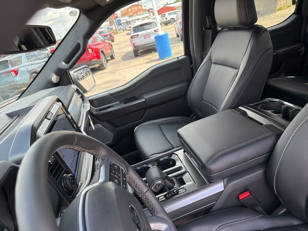 2026 Ford F-150 Lariat Black Appearance Pkg.