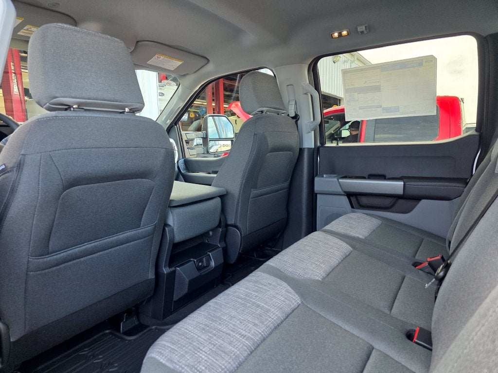 2027 Ford F-250SD XLT