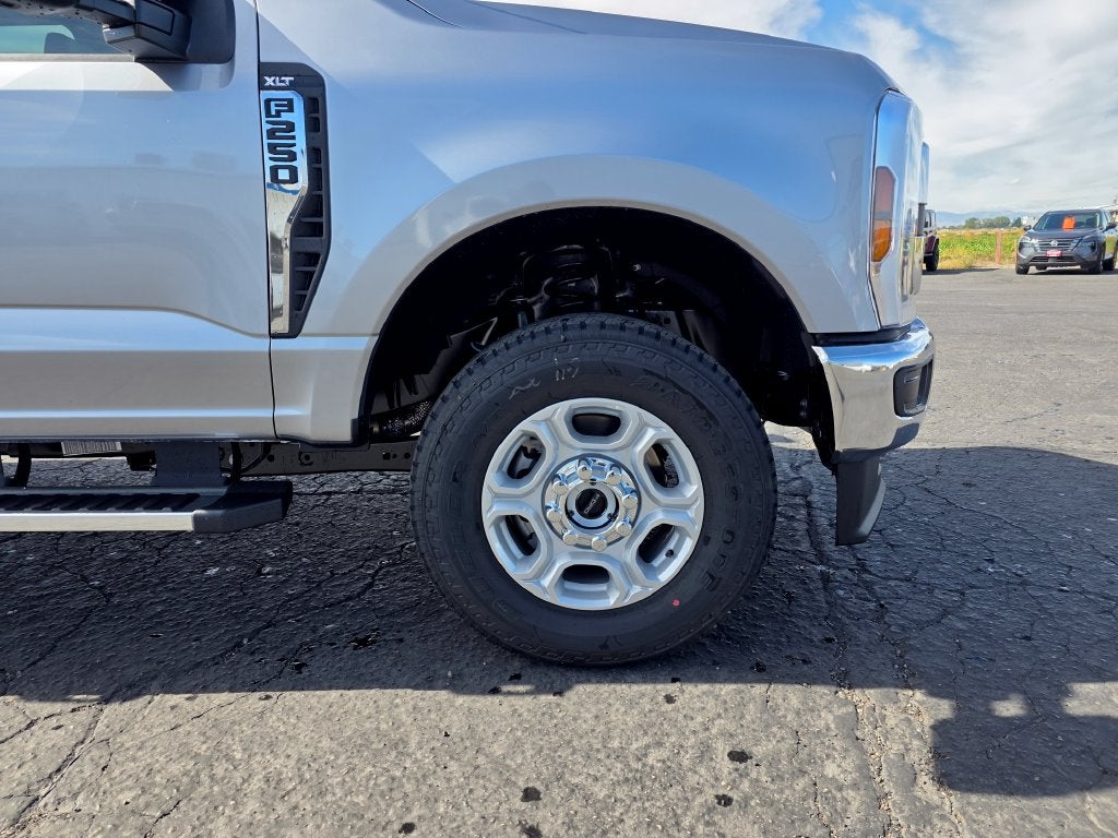 2027 Ford F-250SD XLT