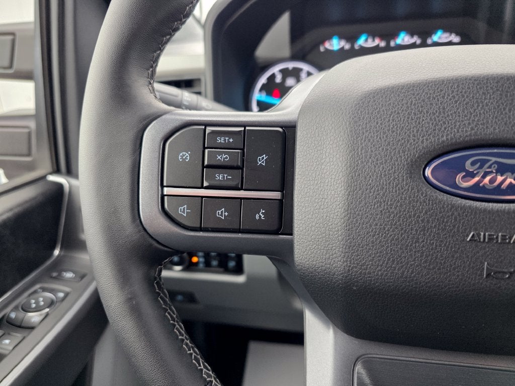 2027 Ford F-350SD XLT