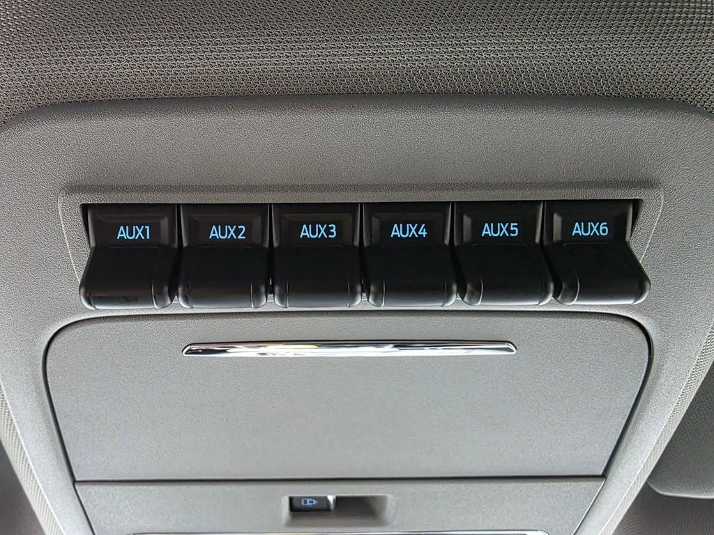 2026 Ford F-350SD Lariat Black Appearance Pkg