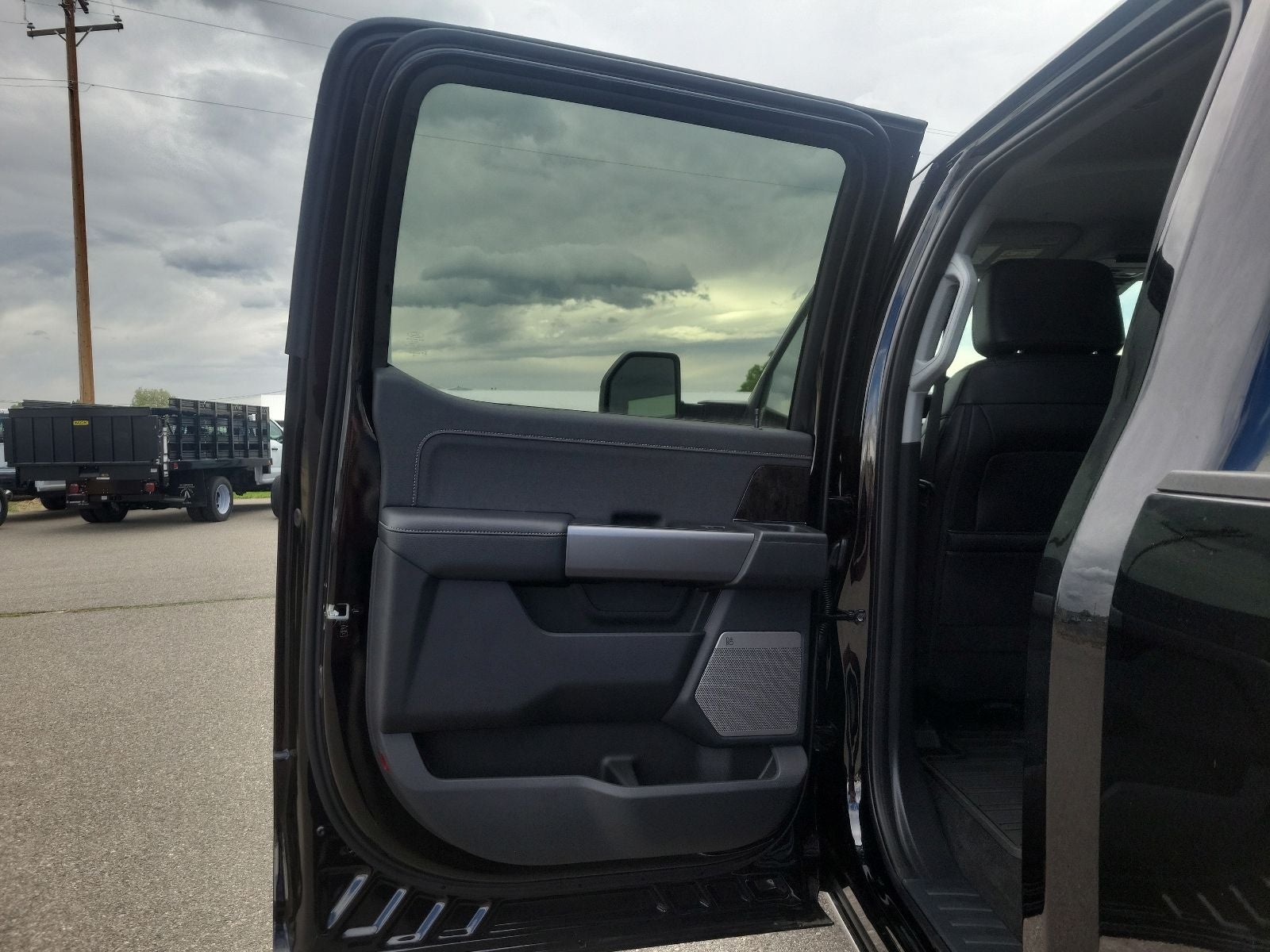 2026 Ford F-350SD Lariat Tremor