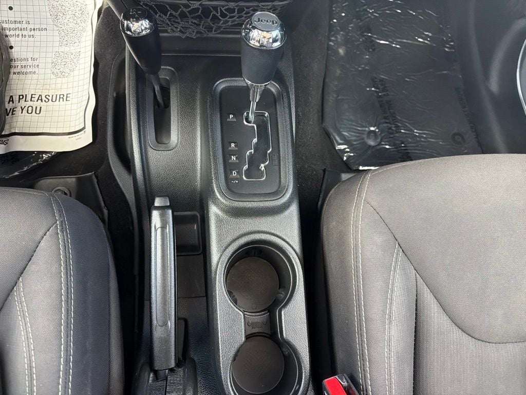 2017 Jeep Wrangler Unlimited Sahara - Photo 24