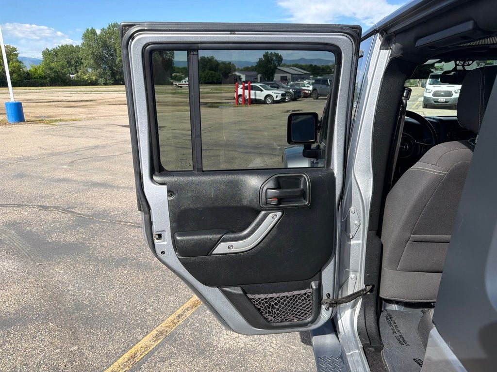 2017 Jeep Wrangler Unlimited Sahara - Photo 32