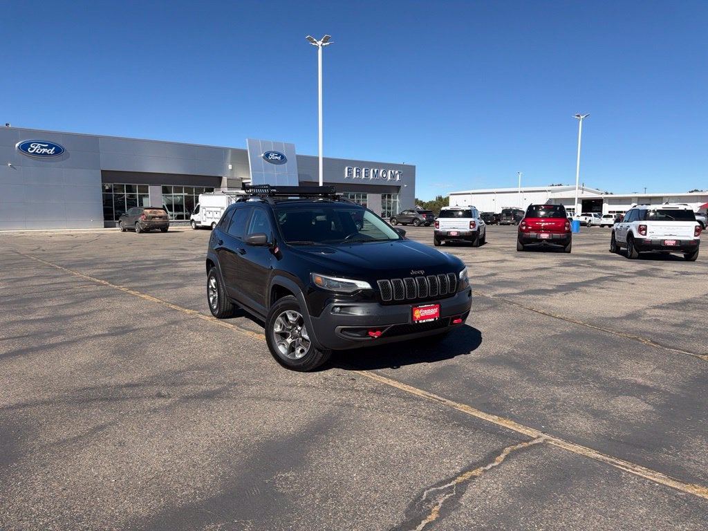 Used 2019 Jeep Cherokee Trailhawk with VIN 1C4PJMBXXKD350924 for sale in Sheridan, WY