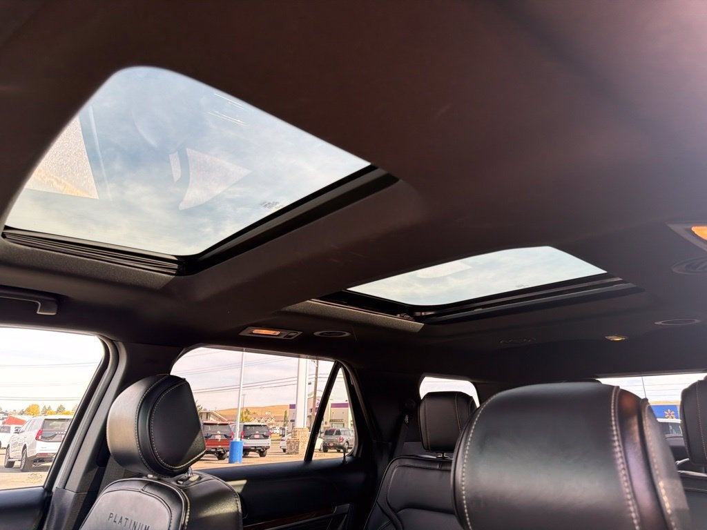 2017 Ford Explorer Platinum