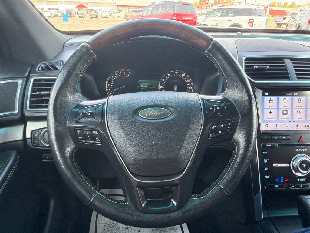 2017 Ford Explorer Platinum