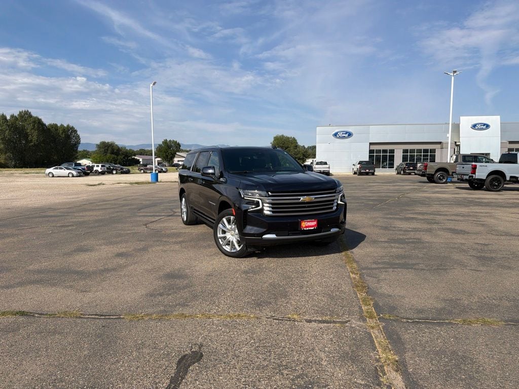 2024 Chevrolet Suburban High Country - Photo 2