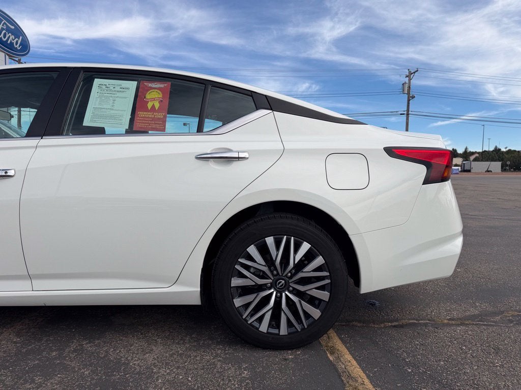 2025 Nissan Altima SV - Photo 13