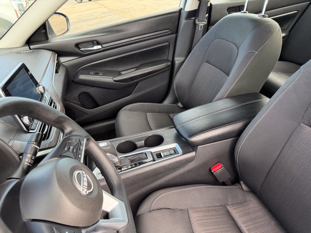 2025 Nissan Altima SV - Photo 19