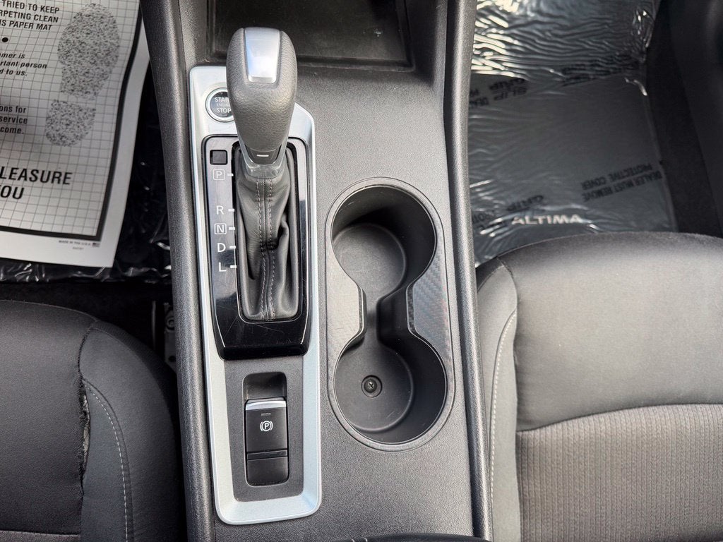 2025 Nissan Altima SV - Photo 31